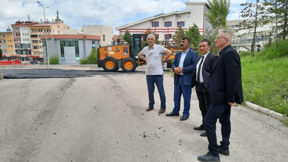 Bayburt Halk Eğitimi Merkezinde Asfaltlama Çalışmaları Başladı: İyileştirme ve Düzenleme Adımları Atılıyor