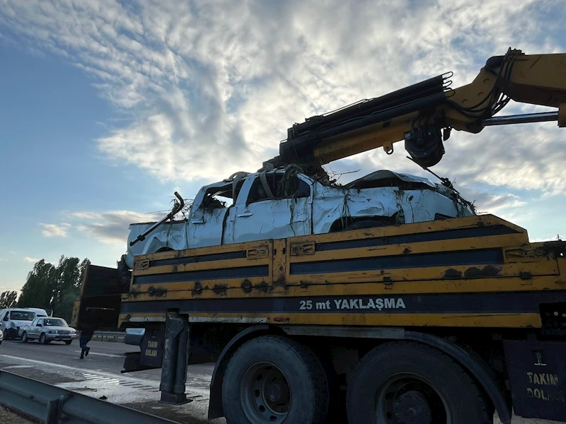 Ankara’da çarpışan iki araç dereye uçtu: 1 ölü 4 yaralı