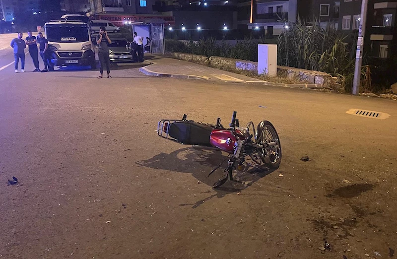 Motosiklet sürücüsünün hayatını kaybettiği kaza kamerada