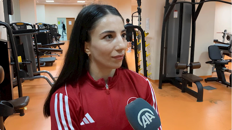 Milli kadın güreşçiler olimpiyatlara isimlerini 