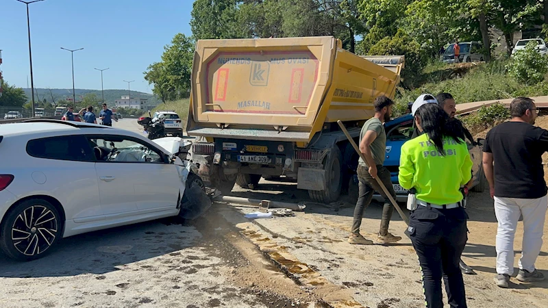 İstanbul-(Özel)-Kartal’da zincirleme kaza: 3 yaralı 