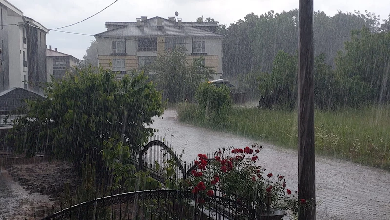 Bolu’da sağanak yağmur etkili oldu