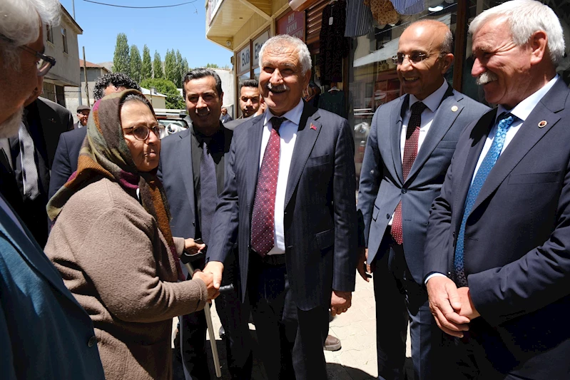 Zeydan Karalar, Kayseri Pınarbaşı’nda mitinge katılıp, halkla buluştu