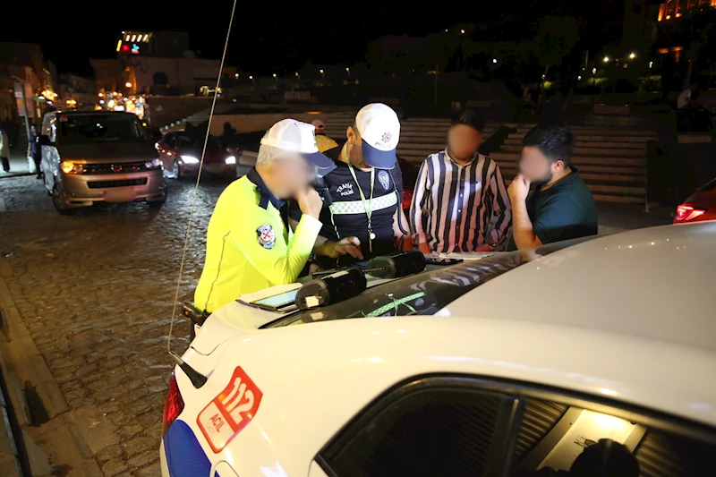 Mardin’de, trafikte yüksek sesle müzik dinleyen sürücülere ceza