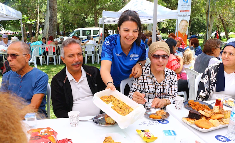 Parkinson hastaları piknikte buluştu