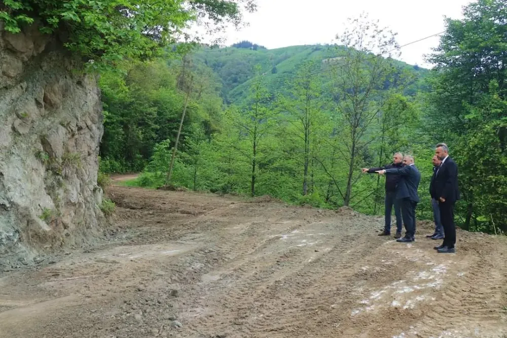 Arsin Belediyesi, Yol ve Çevre Düzenleme Çalışmalarına Hız Kesmeden Devam Ediyor