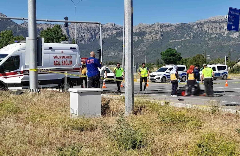 Kamyonetle çarpışan motosikletin sürücüsü öldü