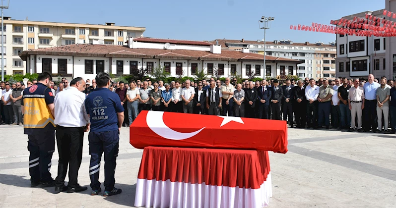 Sinop’taki kazada hayatını kaybeden ambulans sürücüsü toprağa verildi