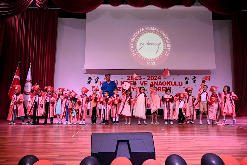 Hatay’da anaokulu öğrencileri üniversiteden mezun oldu