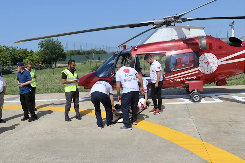 Ambulans helikopterler rahatsızlanan hamile kadın için havalandı