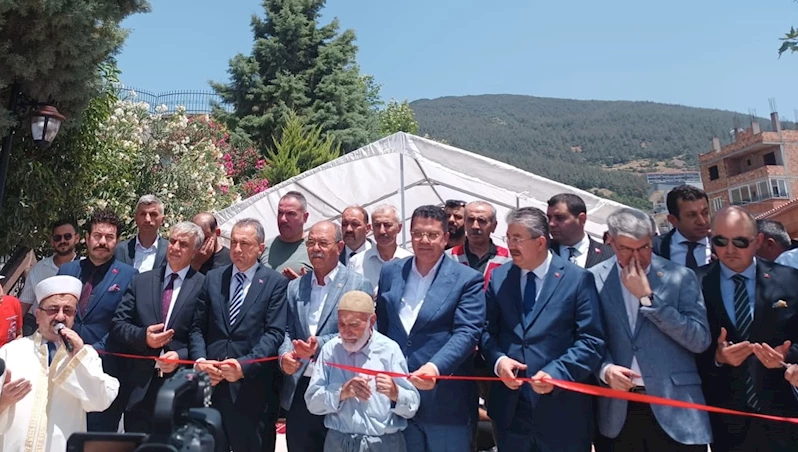 Osmaniye’de, depremlerde aldığı hasarın ardından restore edilen Ağcabey camii ibadete açıldı