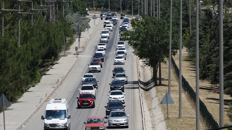 Burdur trafiğinde tatil yoğunluğu