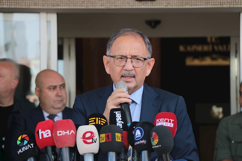 Bakan Özhaseki: Deprem bölgesinde 2 binin üzerinde şantiyemiz var