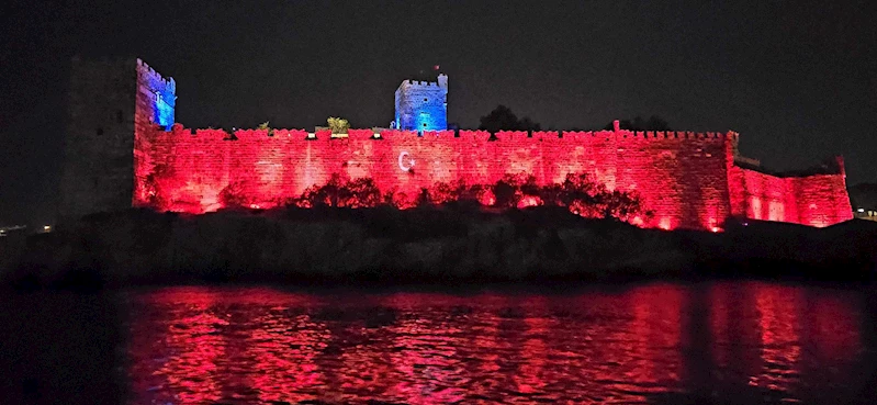 Bodrum Kalesi jandarma renkleriyle aydınlandı