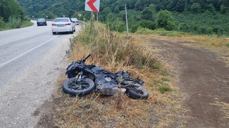  Motosikletin çarptığı yayanın sağ bacağı koptu, sürücü de ağır yaralı