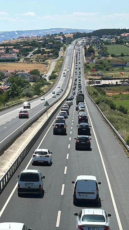 İstanbul-Tekirdağ yolu yine yoğun
