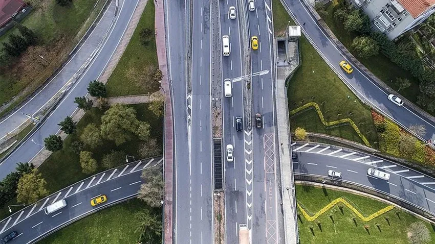 Yola çıkacaklar dikkat! Bayramın ikinci gününde kara yollarında son durum