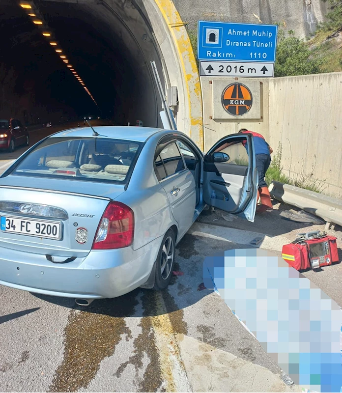 Sinop’ta otomobilin tünel girişine çarpması sonucu 1 kişi öldü, 2 kişi yaralandı