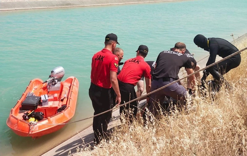 Serinlemek için girdiği sulama kanalında kayboldu (2)