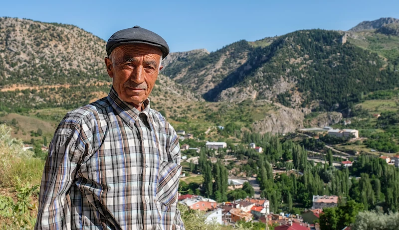 Emekli orman muhafaza memuru: 30 binin üstünde ağaç diktim  