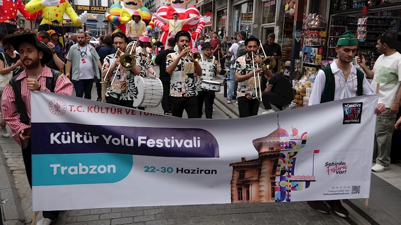 Trabzon’da ‘Kültür Yolu Festivali’ ‘horon’ ile başladı