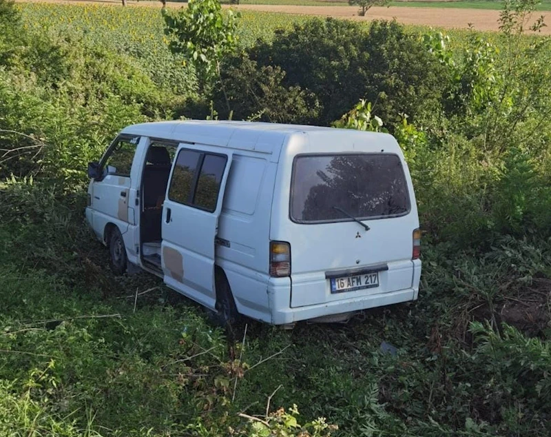 Minibüs şarampole yuvarlandı: 5 yaralı