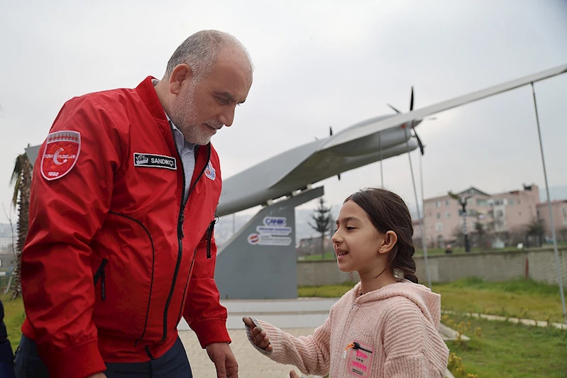 Başkan Sandıkçı: Milli Teknoloji Hamlesi’ne özgün fikirleri ve eserleriyle katkı sağlayan nesilleri yetiştiriyoruz