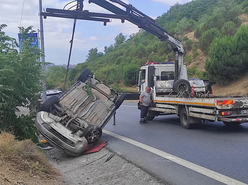 İstanbul - Kağıthane’de bankete giren otomobil takla attı