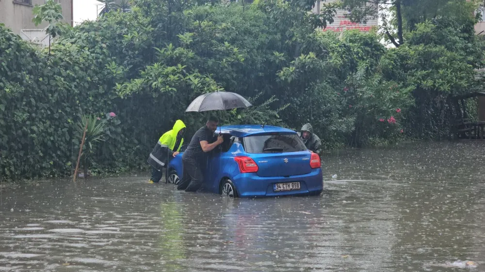Arhavi Belediyesi’nden Yoğun Yağış Sonrası Başarılı Müdahale