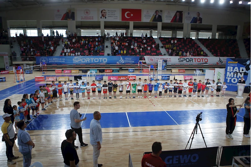 9-11 Yaş Altı Badminton Türkiye Şampiyonası Çorum