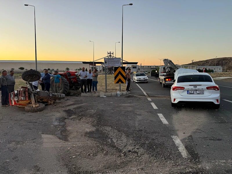 Otomobille çarpışan traktör ikiye bölündü: 5 yaralı