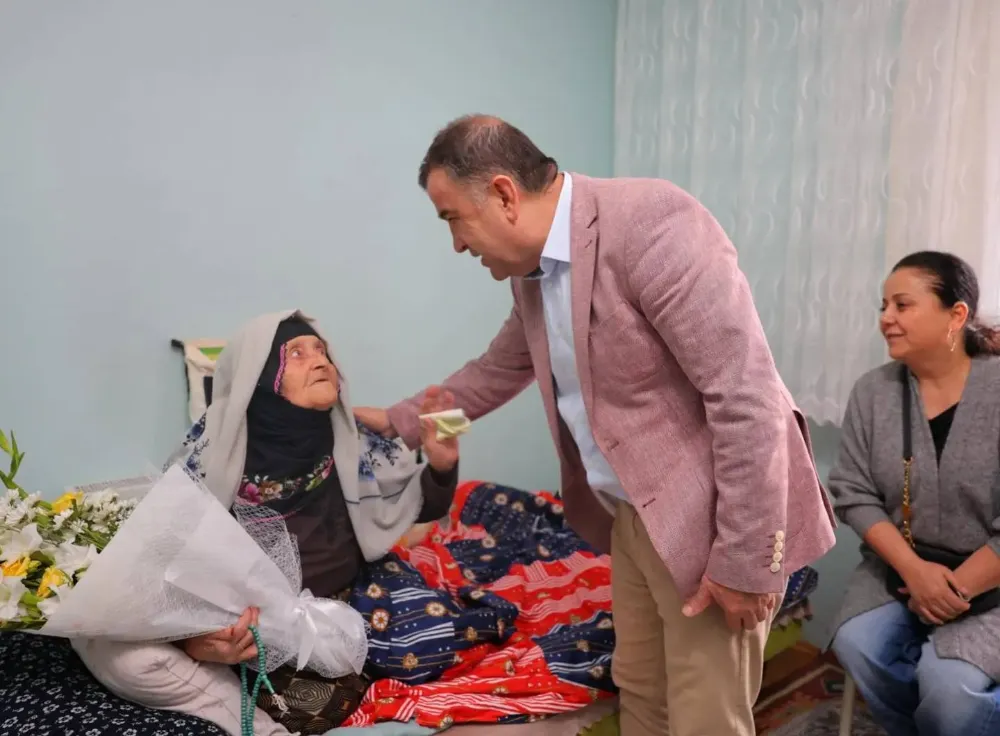 Bayburt Valisi Mustafa Eldivan, Çiğdemtepe Köyü Yaşlılarını Ziyaret Etti