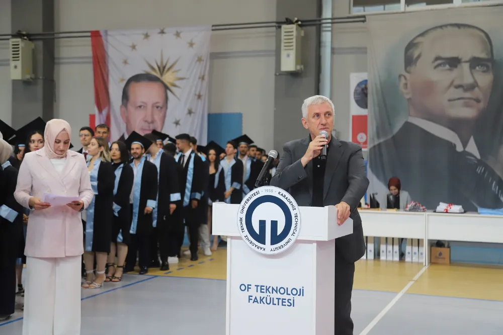 Of Belediye Başkanı Sarıalioğlu, Genç Mühendislerin Mezuniyet Sevincine Ortak Oldu