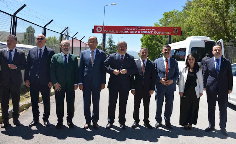 Hükümlü ve Tutuklu Hakları İnceleme Alt Komisyonu üyeleri Erzurum