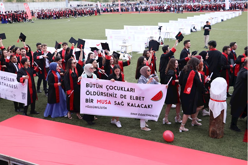 Kastamonu Üniversitesi mezuniyet töreninde Filistin