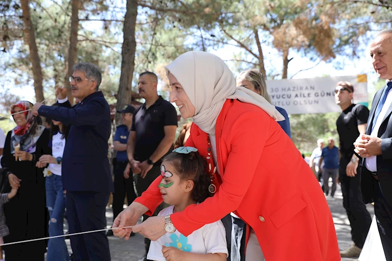  Niğde’de Koruyucu Aile Şenliği 