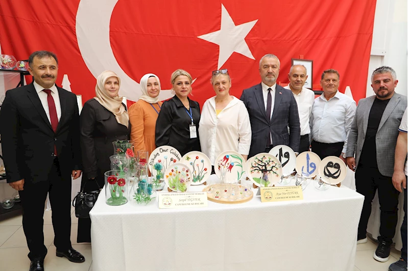 19 Mayıs Halk Eğitimi Merkezi yıl sonu sergisi açıldı