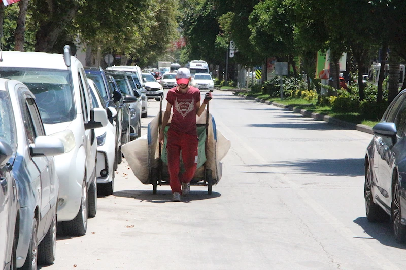 Adana’da termometreler 42 dereceyi gösterdi