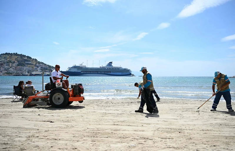 Kuşadası plajları bayrama ve sezona hazırlanıyor