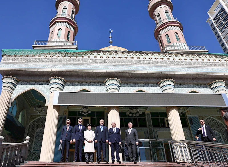 Bakan Fidan, Yanghang Camii’ni ve Uluslararası Büyük Pazar’ı ziyaret etti