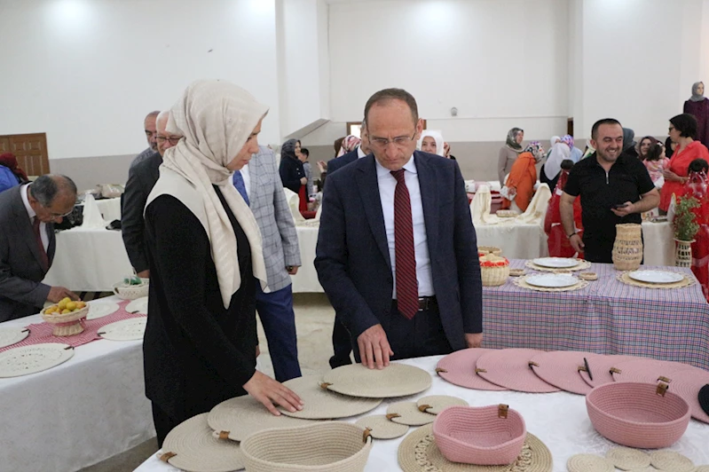 Yeniçağa Halk Eğitim Merkezi yıl sonu sergisi açıldı