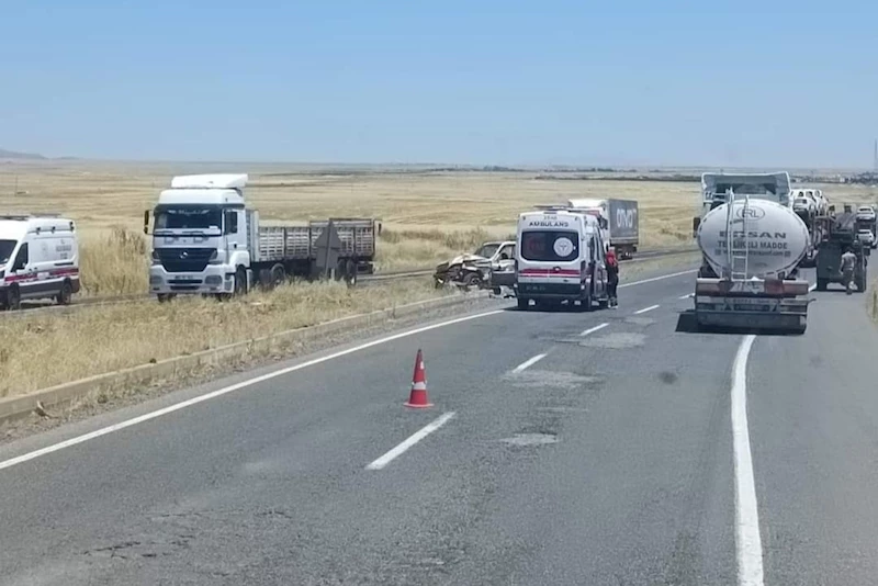 Mardin’de refüje çarpan cipteki 3 kişi yaralandı