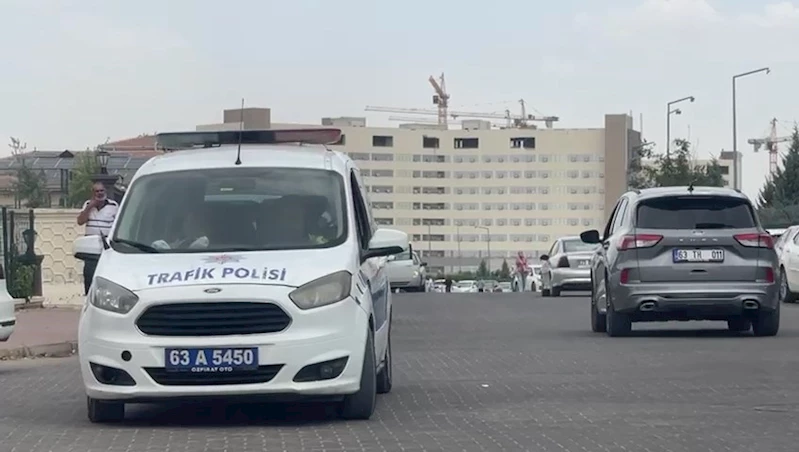 Şanlıurfa’da polisler sınava geç kalan öğrenciler için seferber oldu