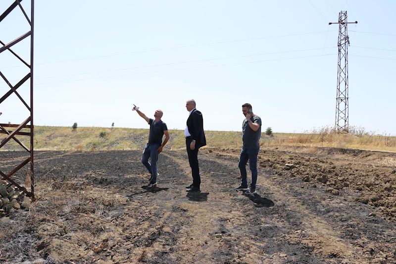 Edirne İl Tarım ve Orman Müdürü Bayazıt, İpsala’da yanan tarlaları inceledi 