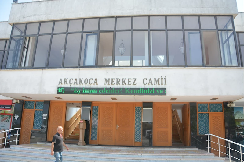 Akçakoca Merkez Camisi, hayırsever iş insanının desteğiyle bakıma alınacak