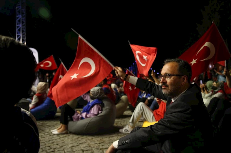 Mehmet Kasapoğlu’ndan 15 Temmuz mesajı: Bu millet kahramanlarını asla unutmayacak