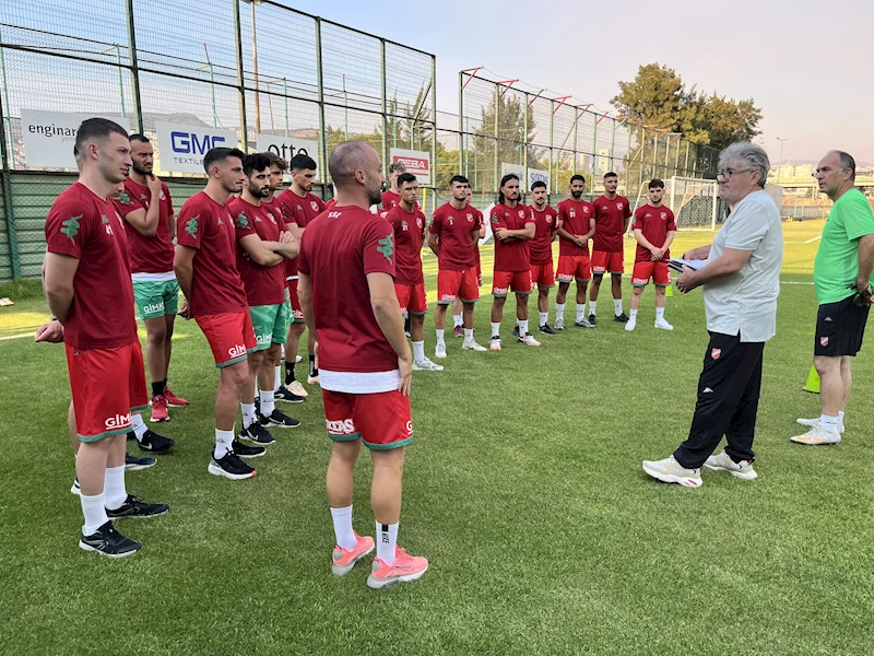 Karşıyaka Teknik Direktörü Akçay: Savaşmayan gider