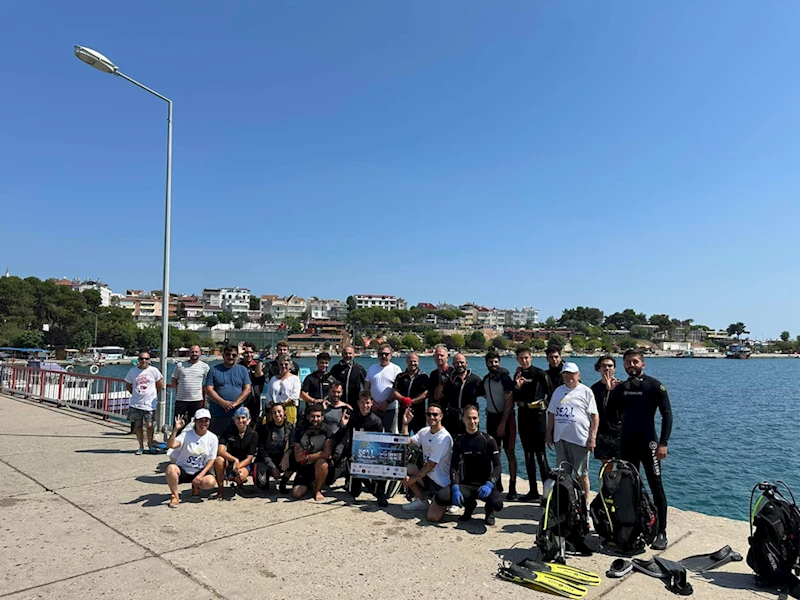 Gerze ilçesinde deniz dibi temizliği yapıldı