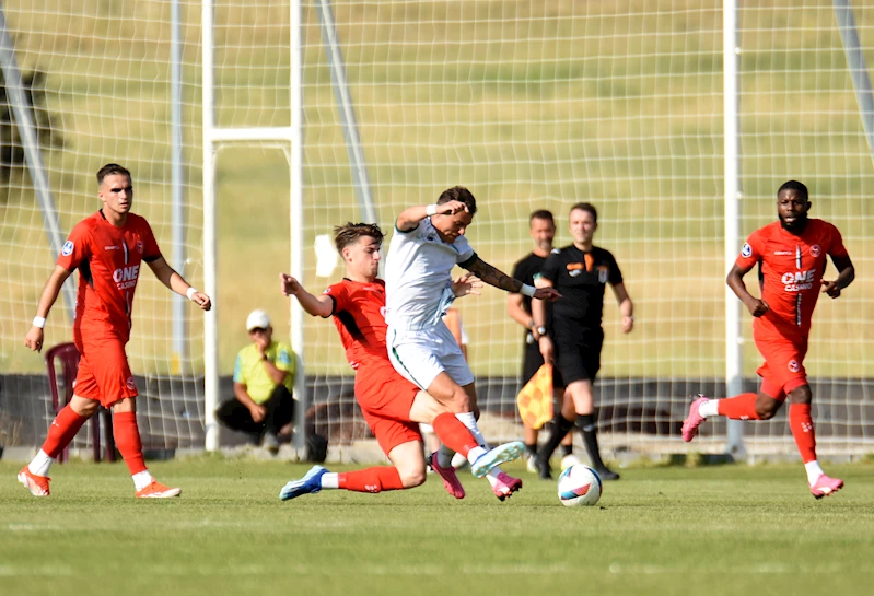 Konyaspor hazırlık maçında Hollanda ekibi Almere City’i mağlup etti