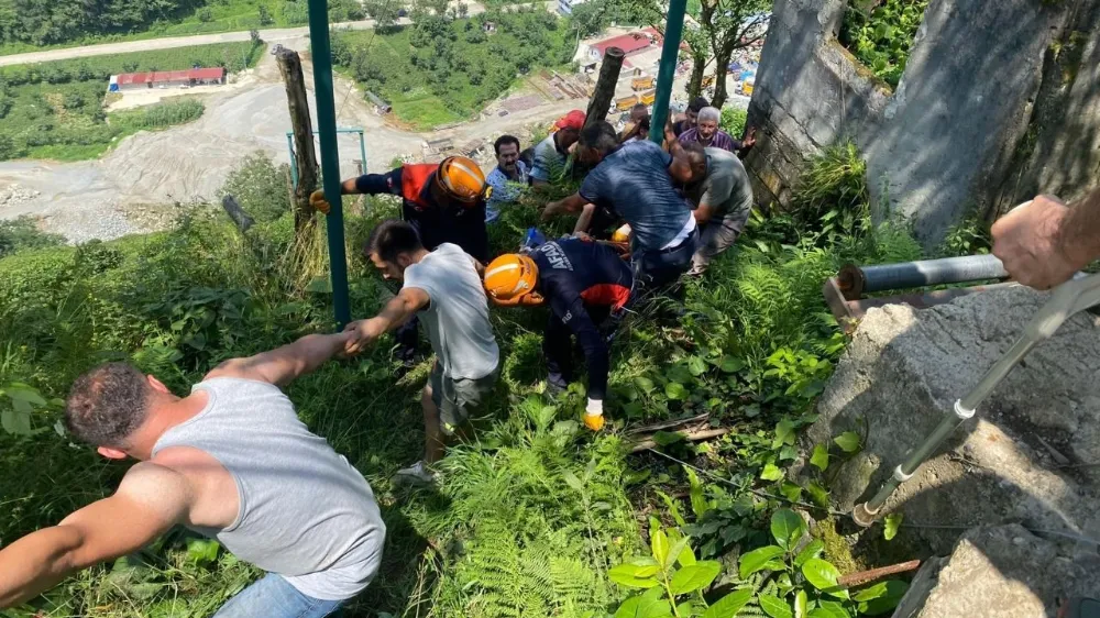 İlkel teleferikte akıma kapıldı